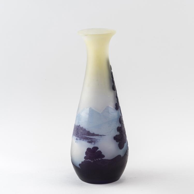 Bild 1 zu Objekt, 'La Ligne bleue des Vosges' vase, 1914-18, Gall&eacute;, Etablissements, Nancy, 138B 233