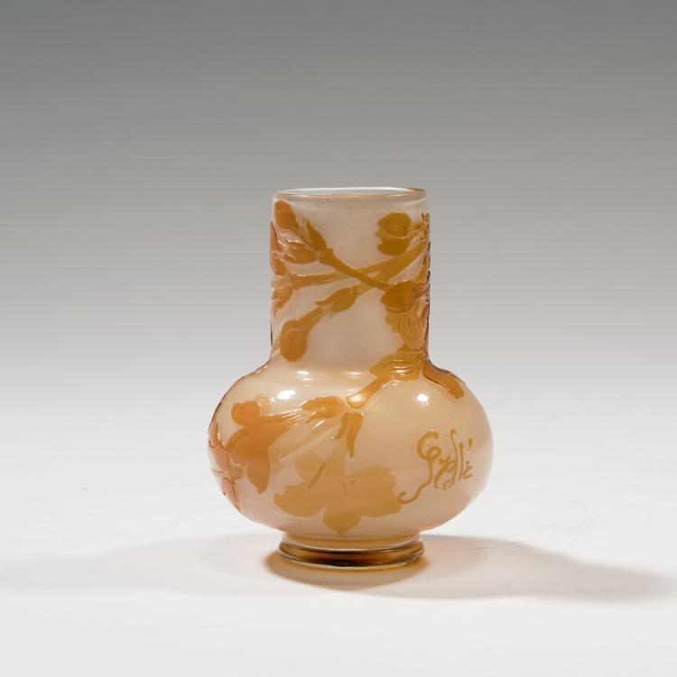 Bild 1 zu Objekt, Kleine Vase 'Pommier en fleurs', um 1900, Gall&eacute;, Emile, Nancy, 138B 204