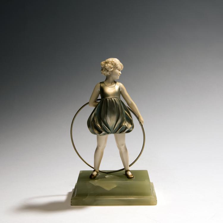 Bild 1 zu Objekt, 'Hoop Girl', um 1930, Ferdinand Preiss, Preiss & Kassler, Berlin, 138B 425