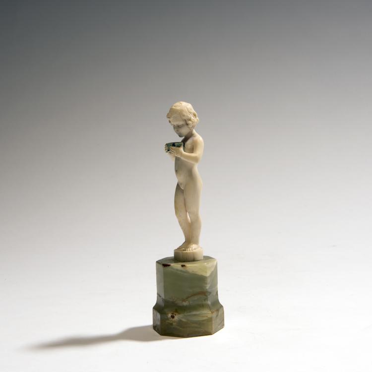 Bild 1 zu Objekt, Girl with box, 1920s , Ferdinand Preiss, 138B 430