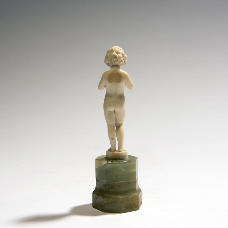 Bild 2 zu Objekt, Girl with box, 1920s , Ferdinand Preiss, 138B 430