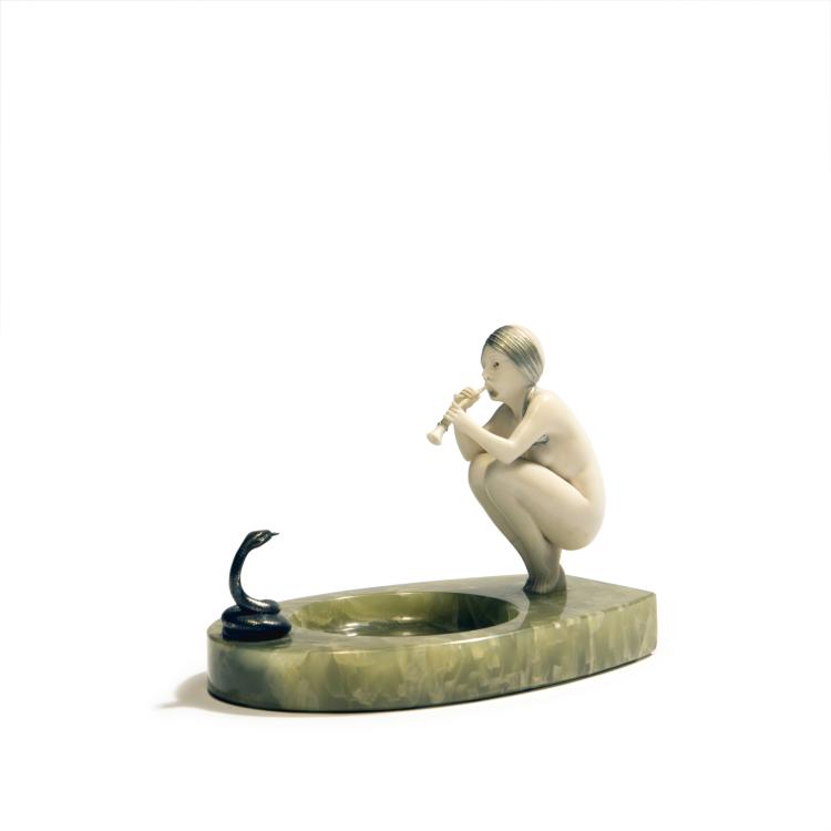 Hauptbild zu Objekt, 'Snake Charmer' tray, 1920s, Ferdinand Preiss, 138B 434