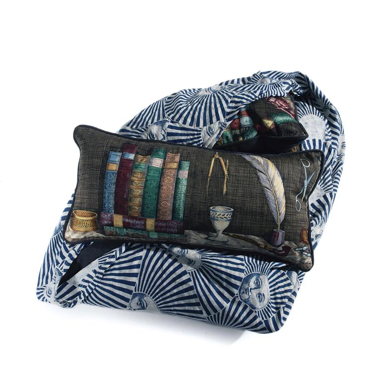 Hauptbild zu Objekt, Three 'Libreria' cushions and bedspread, in 'Sole' sleeve, 1990s, Barnaba Fornasetti, Marcato, Luciano, Thann, Frankreich, 139B 411