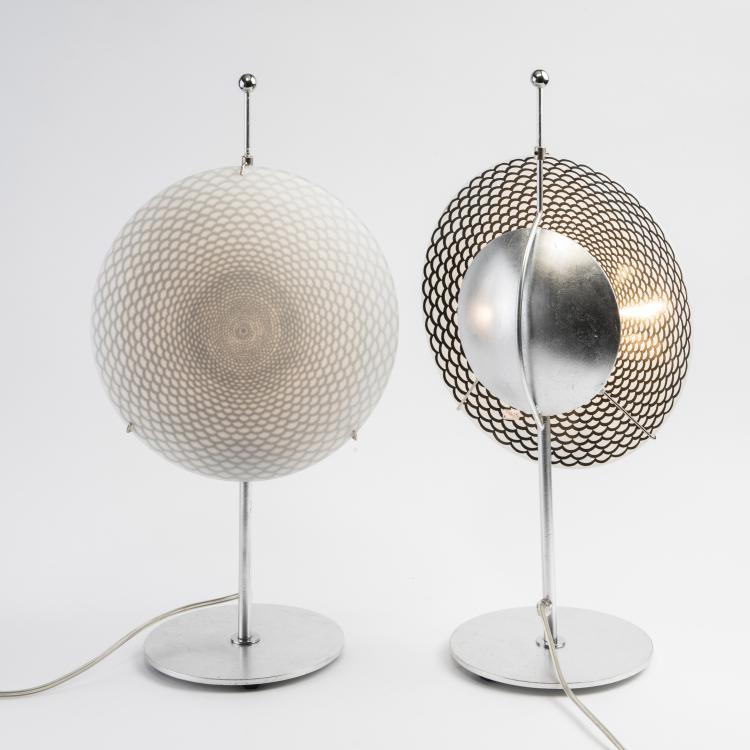 Bild 3 zu Objekt, Zwei Tischleuchten 'Ottica', um 1995, Barnaba Fornasetti, Antonangeli Illuminazione, Paderno Dugnano / Mailand; Fornasetti, Mailand, 139B 416