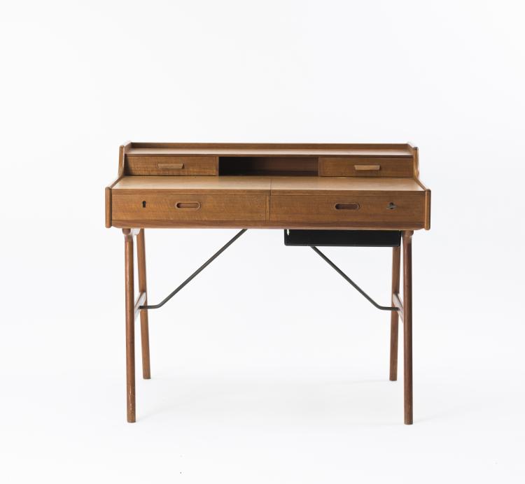 Bild 1 zu Objekt, Desk / Dresser, 1961, Arne Wahl Iversen, Vinde M&ouml;belfabrik, D&auml;nemark, 139B 458