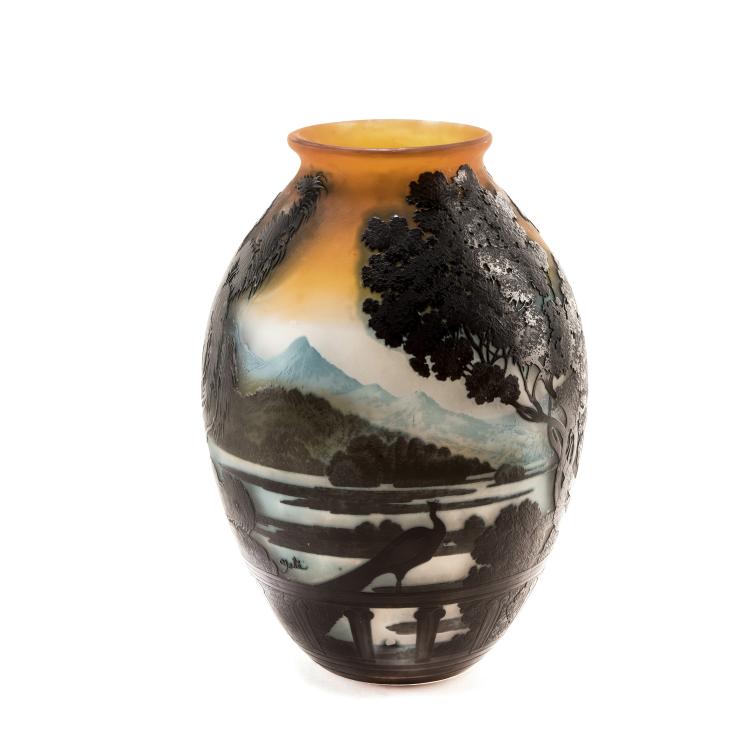 Hauptbild zu Objekt, Tall 'Le Lac de C&ocirc;me le soir' vase, 1920s , Gall&eacute;, Etablissements, Nancy, 138B 243