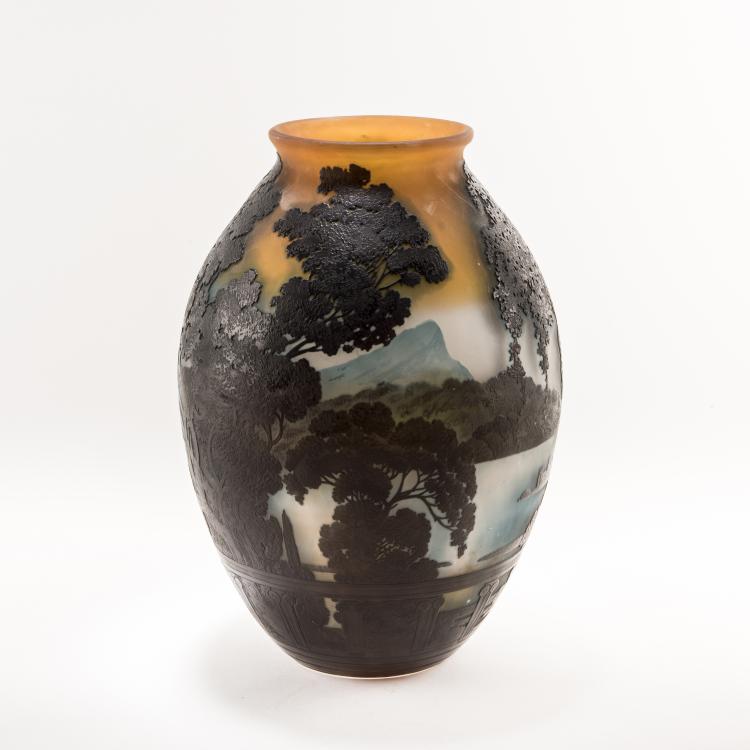 Bild 2 zu Objekt, Tall 'Le Lac de C&ocirc;me le soir' vase, 1920s , Gall&eacute;, Etablissements, Nancy, 138B 243