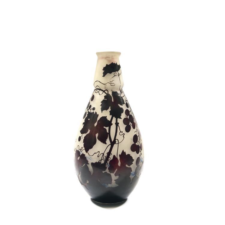 Hauptbild zu Objekt, 'Raisins' vase, 1914-20, Gall&eacute;, Etablissements, Nancy, 138B 235