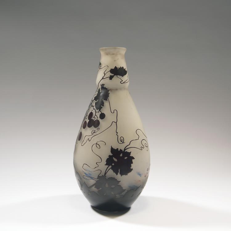 Bild 1 zu Objekt, 'Raisins' vase, 1914-20, Gall&eacute;, Etablissements, Nancy, 138B 235