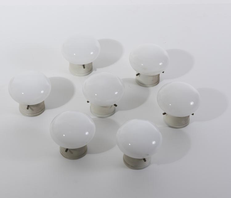 Bild 4 zu Objekt, 12 Wand-/Deckenleuchten, um 1955, Oluce, Mailand (zugeschrieben), 139B 315