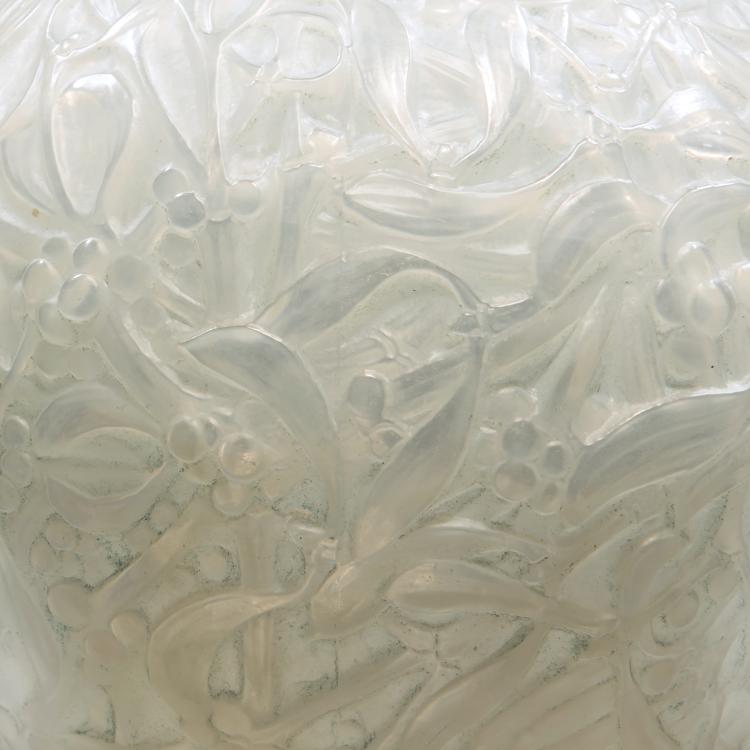 Bild 1 zu Objekt, Vase 'Gui', 1920, Lalique, Ren&eacute;, Wingen-sur-Moder, 138A 13