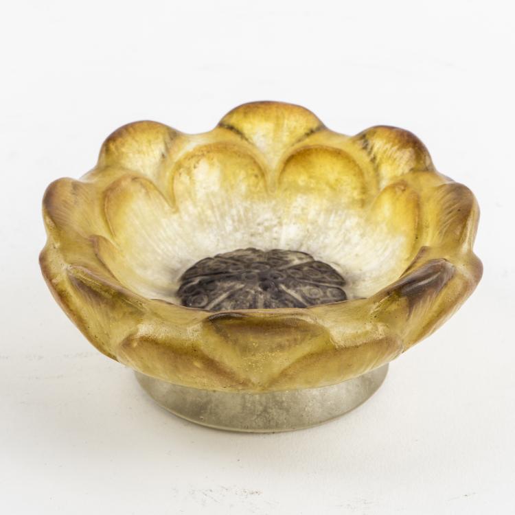 Bild 1 zu Objekt, 'Fleur ouverte' ashtray, 1924, Argy-Rousseau, Gabriel, Paris, 138B 94