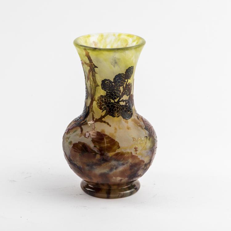 Hauptbild zu Objekt, 'M&ucirc;res en automne' vase, c1910, Daum Fr&egrave;res, Nancy, 138B 151