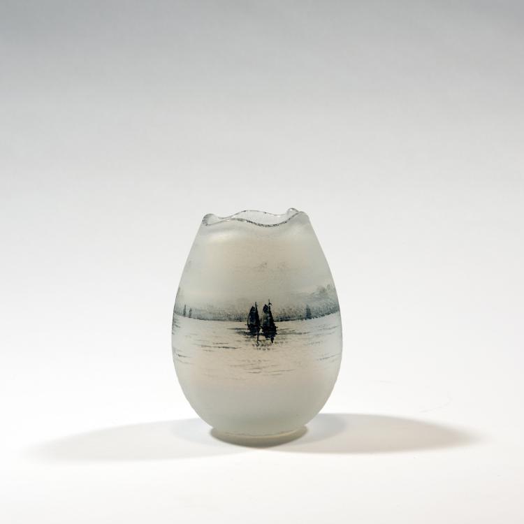 Bild 1 zu Objekt, 'Paysage Delft' vase, 1899, Daum Fr&egrave;res, Nancy, 138B 117