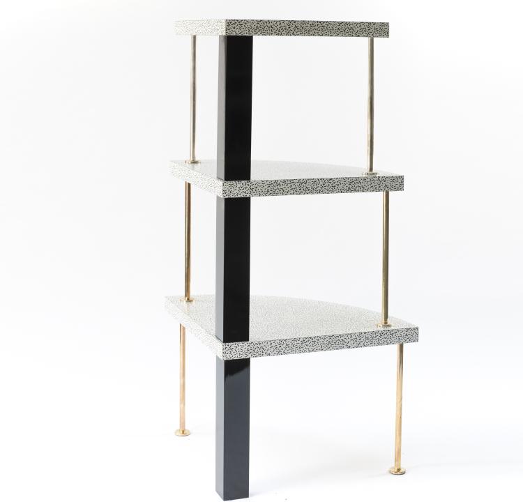 Bild 1 zu Objekt, 'Cantone' corner cabinet, 1981, Ettore Sottsass, Zanotta, Nova Milanese, 140B 381