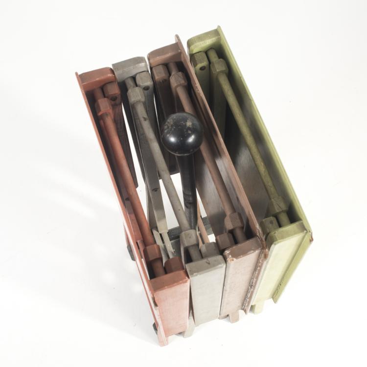 Bild 5 zu Objekt, Vier Campingtischchen, 1930er Jahre, Deutschland, 139A 68