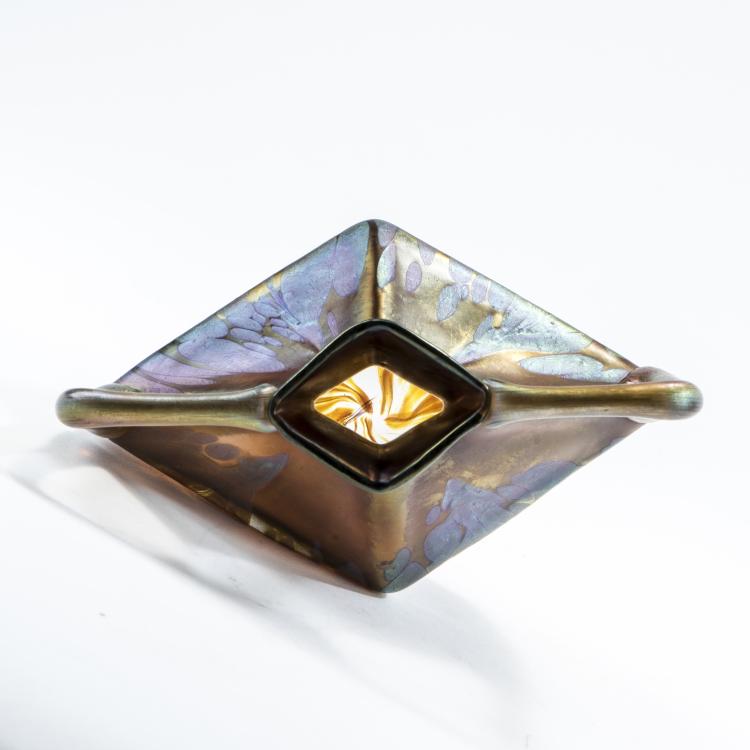 Bild 4 zu Objekt, 'Medici' vase with handles, 1902, Marie Kirschner, L&ouml;tz Wwe., Klosterm&uuml;hle, 138B 325