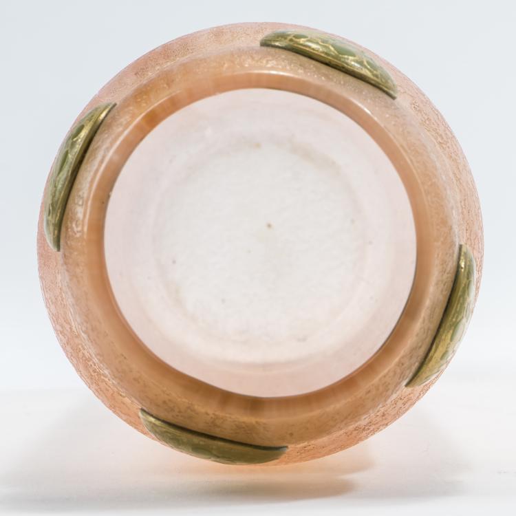 Bild 3 zu Objekt, 'Rose quartz' vase with applications, 1909-10, Adolf Beckert, L&ouml;tz Wwe., Klosterm&uuml;hle, 138B 334