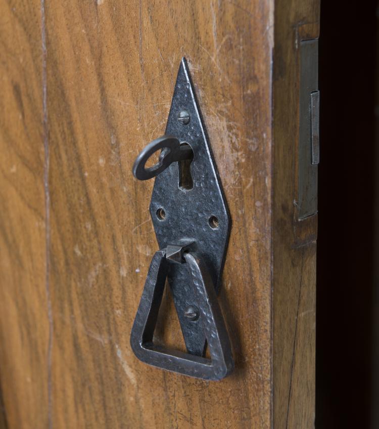 Bild 3 zu Objekt, Cubist wardrobe, c. 1912, &Ouml;sterreich-Ungarn, 142A 019