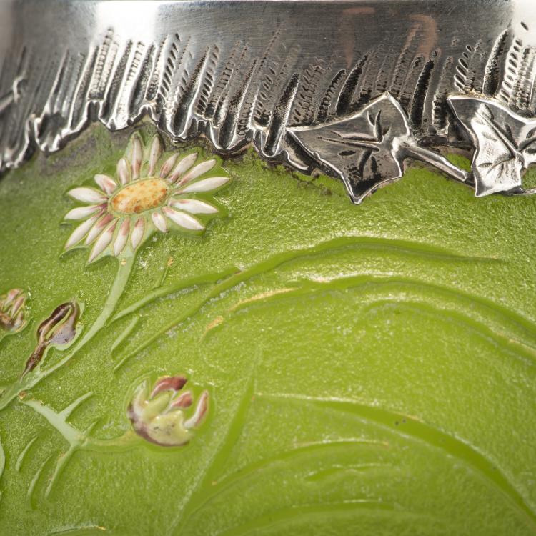 Bild 2 zu Objekt, 'Fleurs de Champs' vase with silver mounting by Malv&eacute;zieux Ain&eacute;, 1895-1900, Gall&eacute;, Emile, Nancy, 138B 197