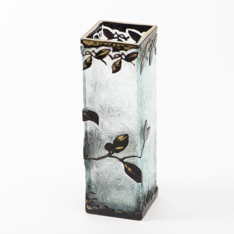 Bild 1 zu Objekt, 'Magnolias' vase, c1880, Baccarat, Cristallerie de, 138B 97