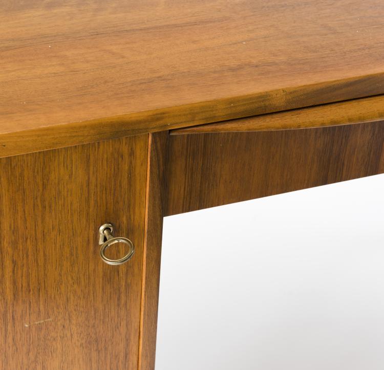 Bild 4 zu Objekt, Armchair, c. 1960, Vereinigte Werkst&auml;tten, M&uuml;nchen, 139A 154