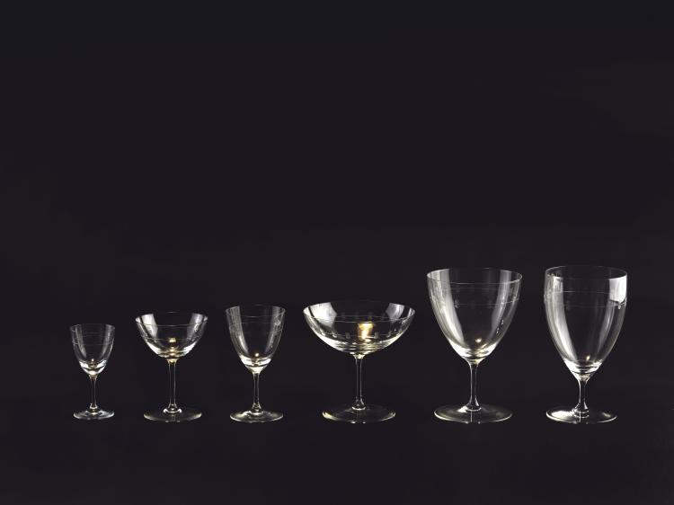 Hauptbild zu Objekt, 68 Teile Trinkgl&auml;ser 'Oberweimar', 1935, Wilhelm Wagenfeld, Vereinigte Lausitzer Glaswerke, Wei&szlig;wasser, 139A 81