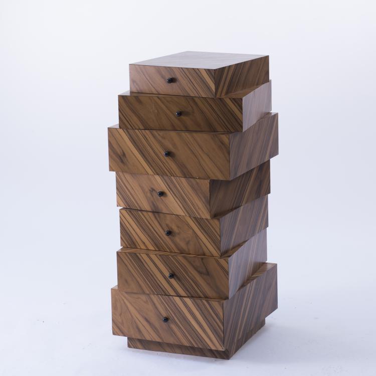 Bild 1 zu Objekt, Kommode 'Schubladenstapel', 1982, Susi Berger, R&ouml;thlisberger Collection, G&uuml;mlingen, 139B 623