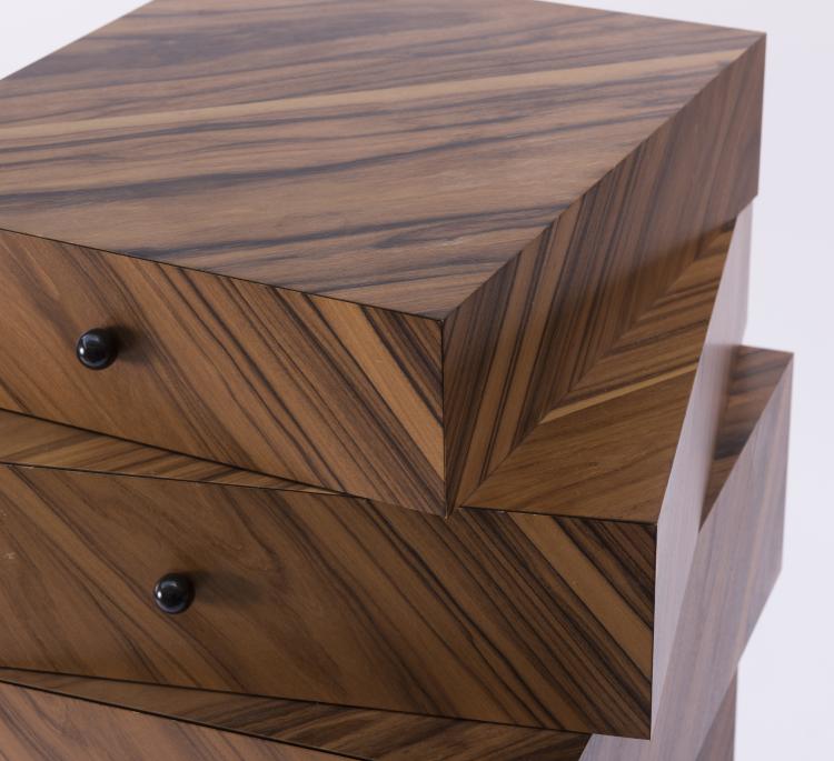 Bild 2 zu Objekt, Kommode 'Schubladenstapel', 1982, Susi Berger, R&ouml;thlisberger Collection, G&uuml;mlingen, 139B 623