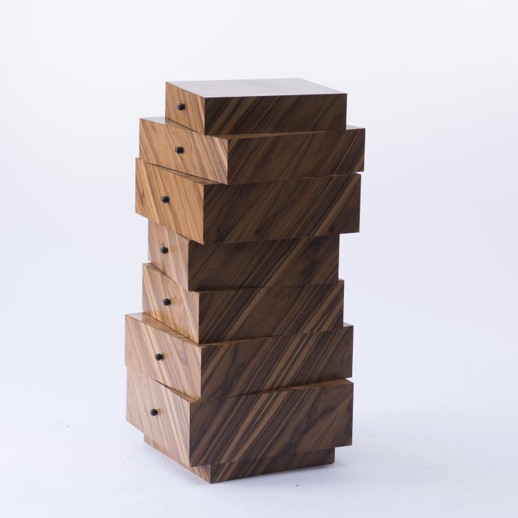 Bild 4 zu Objekt, Kommode 'Schubladenstapel', 1982, Susi Berger, R&ouml;thlisberger Collection, G&uuml;mlingen, 139B 623