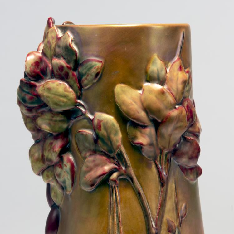 Bild 3 zu Objekt, Vase mit Kirschen, um 1900, Zsolnay, Vilmos, Pecs, 141C 619