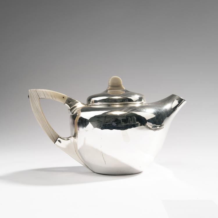 Bild 11 zu Objekt, Teapot, creamer and tray from the 'Service III', 1904, Henry van de Velde, M&uuml;ller, Theodor, Weimar, 142A 005
