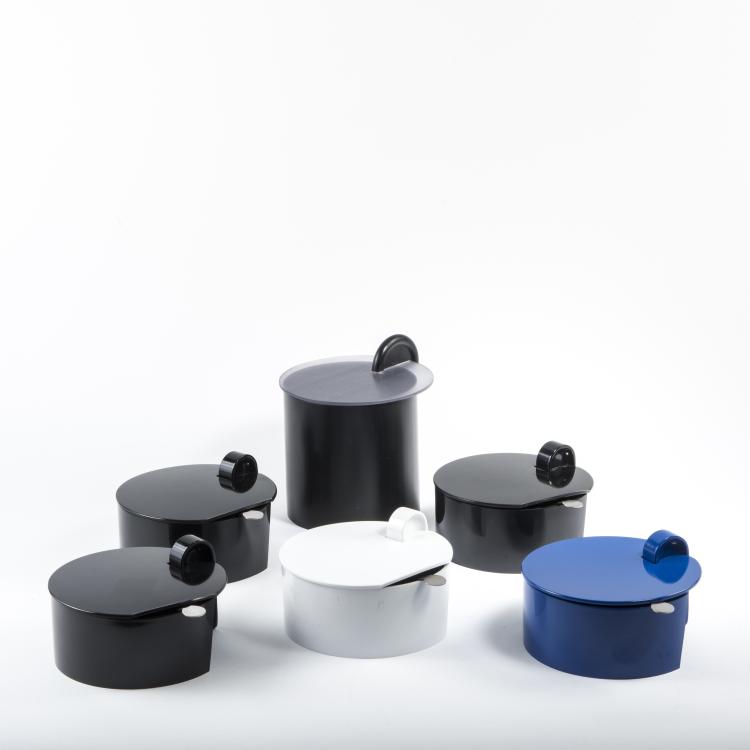 Hauptbild zu Objekt, F&uuml;nf Konfit&uuml;re-Dosen 'Java' - '3088' mit L&ouml;ffeln und ein Prototyp, 1969/70, Enzo Mari, Danese, Mailand, 140A 67