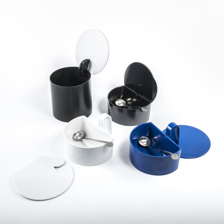 Bild 4 zu Objekt, F&uuml;nf Konfit&uuml;re-Dosen 'Java' - '3088' mit L&ouml;ffeln und ein Prototyp, 1969/70, Enzo Mari, Danese, Mailand, 140A 67