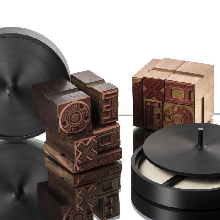 Hauptbild zu Objekt, Two 'Moluccas e Hainan' - '2042A' ink pads and 5 '2029A' stamps, each, 1961/65, Bruno Munari, Danese, Mailand, 140A 35