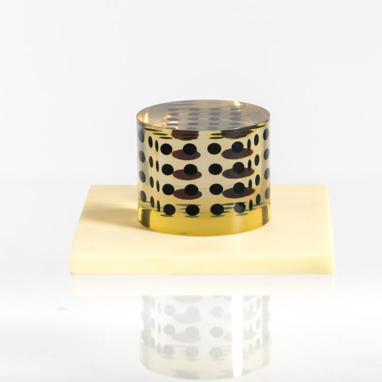 Bild 1 zu Objekt, 'Deformazione ottico-dinamica di un cubo in un cilindro, serie a reticolo L', 1959-63, Enzo Mari, Danese, Mailand, 140A 21