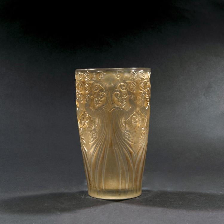 Hauptbild zu Objekt, 'Coqs et Raisins' vase, 1928, Ren&eacute; Lalique, Lalique, Ren&eacute;, Wingen-sur-Moder, 150A 57