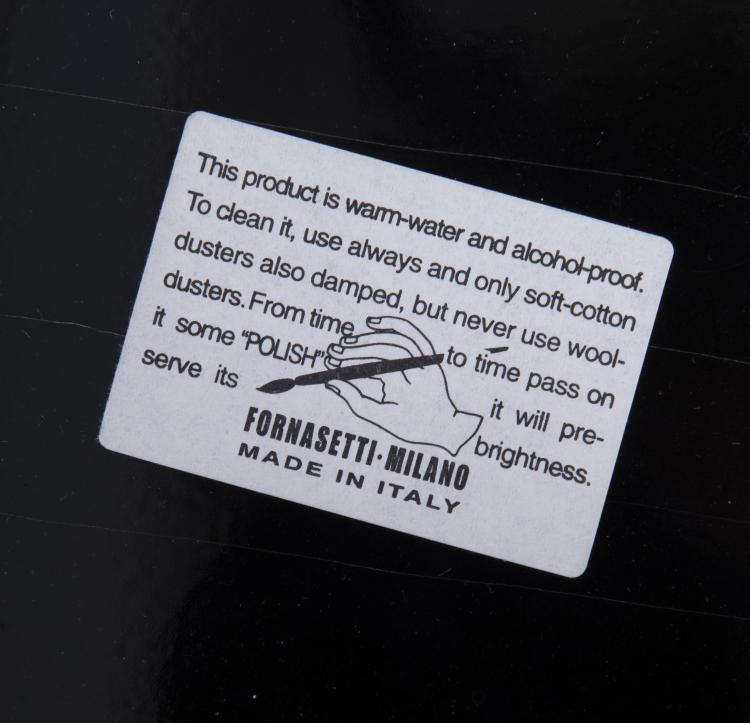 Bild 3 zu Objekt, Hocker 'Bacio', 2008, Barnaba Fornasetti, Fornasetti, Mailand, 140B 371