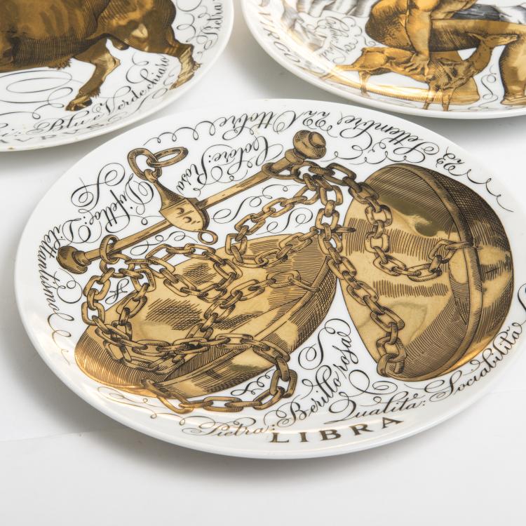 Bild 3 zu Objekt, Zw&ouml;lf Teller 'Gli influssi astrali', 1975, Piero Fornasetti, Fornasetti, Mailand, 140B 357