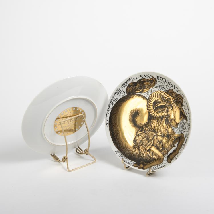 Bild 5 zu Objekt, Zw&ouml;lf Teller 'Gli influssi astrali', 1975, Piero Fornasetti, Fornasetti, Mailand, 140B 357