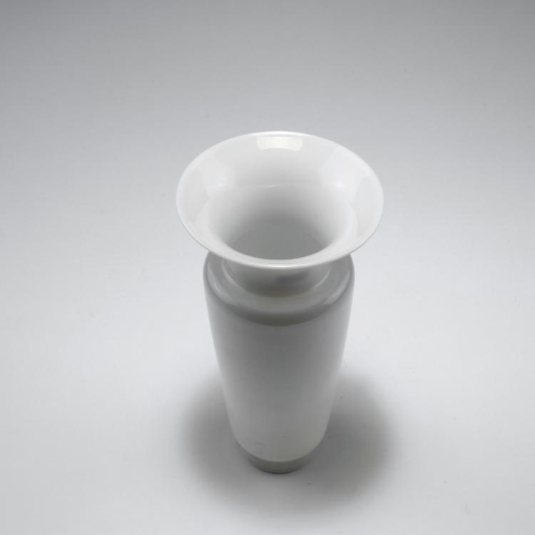 Bild 1 zu Objekt, Vase 'Lattimo', 1932/33, Tomaso Buzzi, Venini & C., Murano, 143C 489