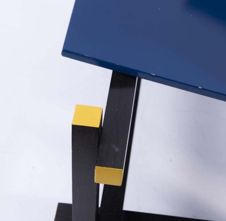 Bild 6 zu Objekt, 'Red-Blue' armchair, 1918, Gerrit Rietveld, Deutschland, 140D 654