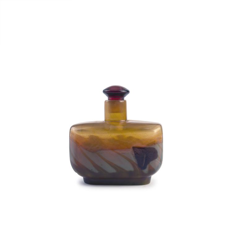 Bild 5 zu Objekt, 'Pervenche' marqueterie flacon, c. 1900, Gall&eacute;, Emile, Nancy, 141C 463