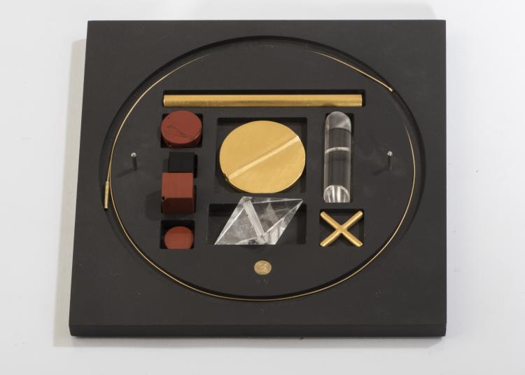 Bild 3 zu Objekt, Necklace with different changeable pendants, 1989, Hermann J&uuml;nger, 142B 186