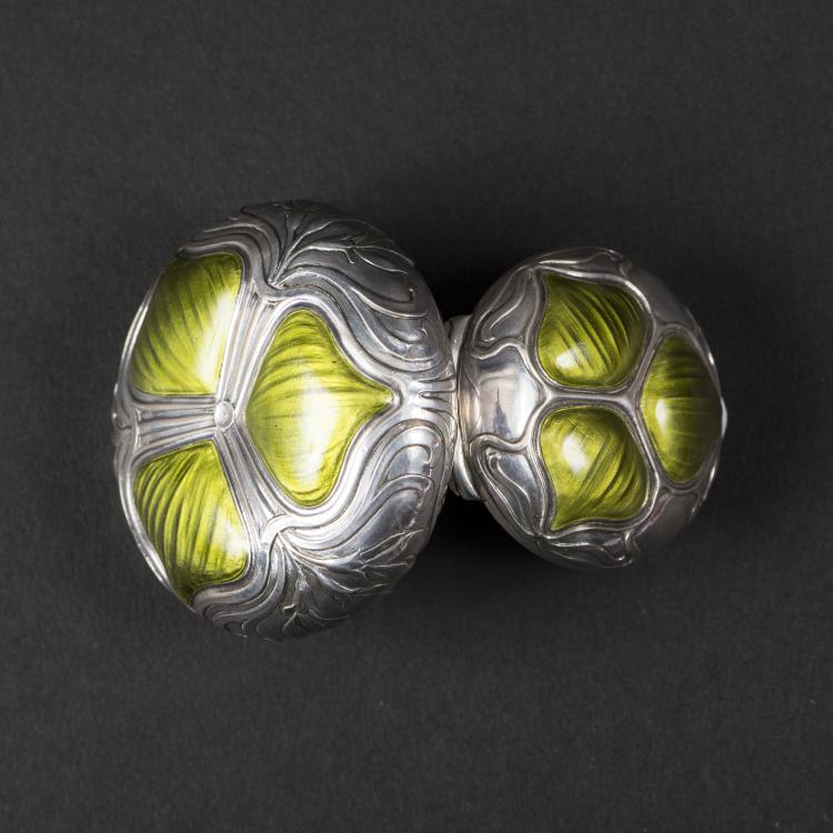 Bild 2 zu Objekt, Pill box with magnolia blossoms, c. 1900, Scheid, G.A., Wien, 141C 676