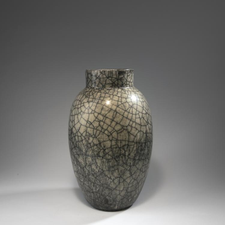 Bild 1 zu Objekt, Tall vase, c. 1930Gerda Conitz (attributed), Gerda Conitz, Karlsruhe, Majolikamanufaktur, 141C 612