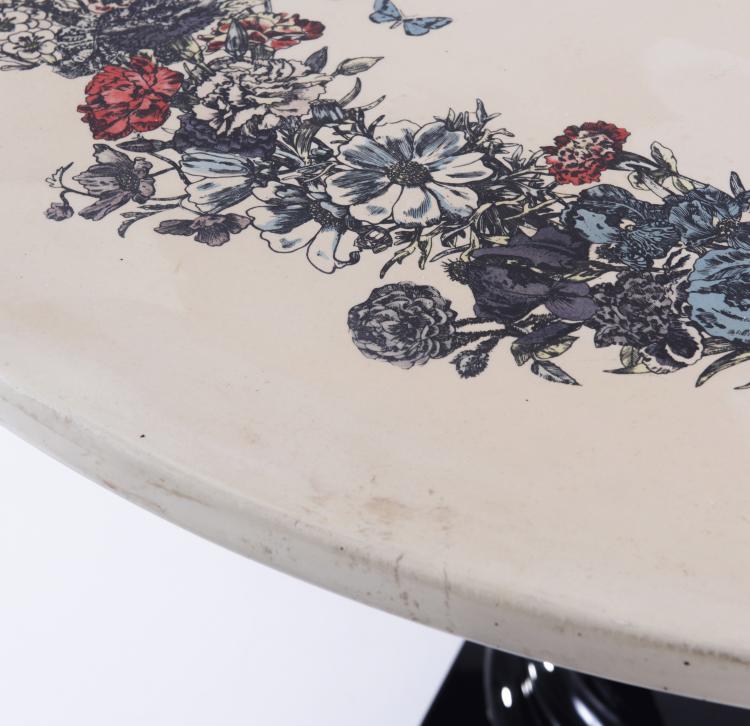 Bild 1 zu Objekt, Tisch 'Corona di Fiori', 1960/70er Jahre, Piero Fornasetti, Fornasetti, Mailand, 140B 317