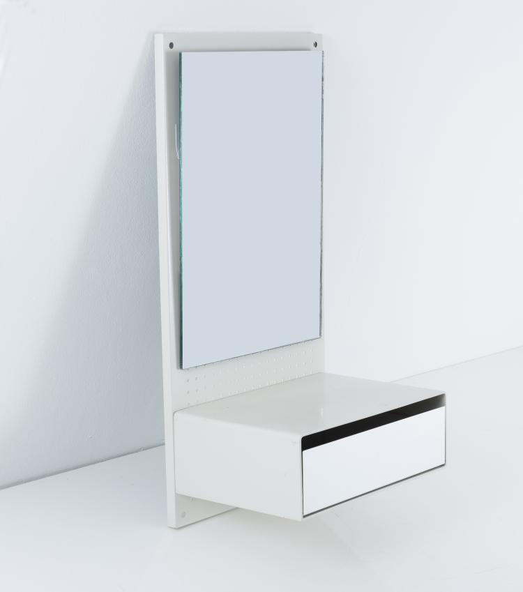 Bild 5 zu Objekt, Three-piece 'RZ 61' wardrobe wall panels from the '610' programme, 1961, Dieter Rams, Vitsoe, K&ouml;nigstein i. T., 140D 753