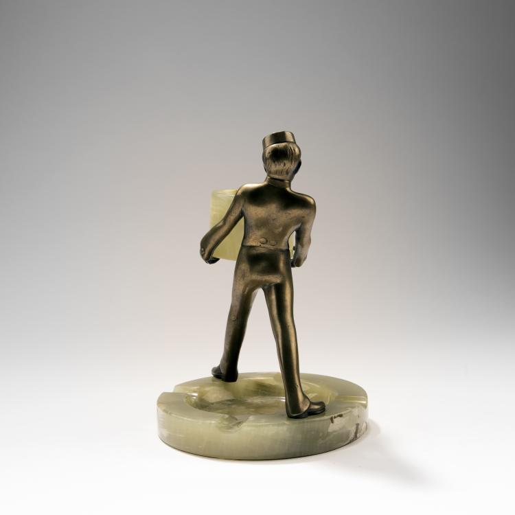 Bild 2 zu Objekt, Aschenschale mit Zigarettenhalter 'Aschenboy', um 1927, Josef Lorenzl, Goldscheider, Friedrich, Wien, 141C 766