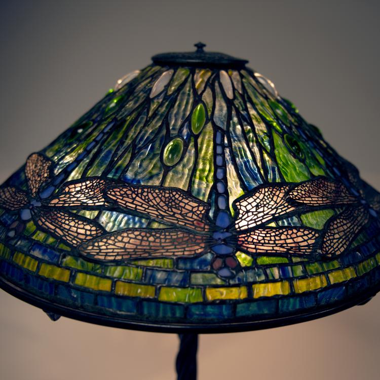 Bild 2 zu Objekt, 'Dragonfly' table light, 1899, Clara Driscoll,Louis C. Tiffany, Tiffany Studios, New York, 141C 547